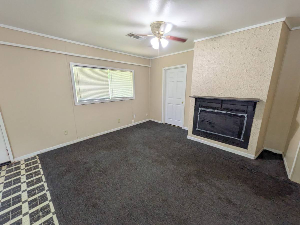 House for rent at 3350 Cherry Dr, Beaumont, TX 77703