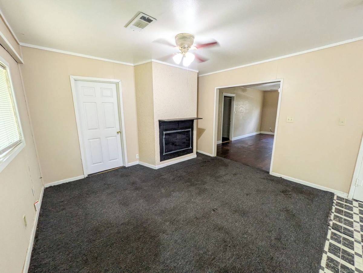 House for rent at 3350 Cherry Dr, Beaumont, TX 77703