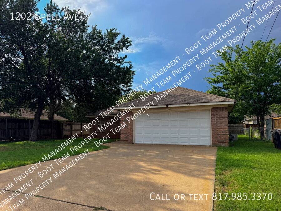 House for rent at 1202 Spell Ave, Cleburne, TX 76033
