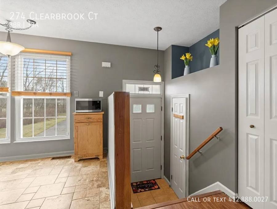 House for rent at 274 Clearbrook Court, Cranberry Township, PA 16066