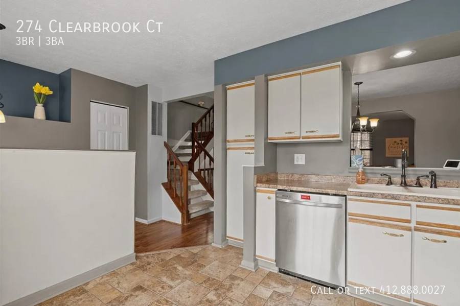 House for rent at 274 Clearbrook Court, Cranberry Township, PA 16066