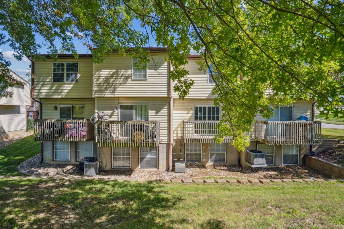 Apartment for rent at 2517 Sylvan Court, Iowa City, IA 52246