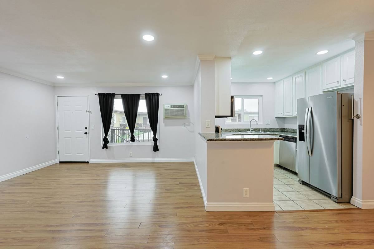 620 E Lexington Ave, El Cajon, CA 92020 - Condo for Rent