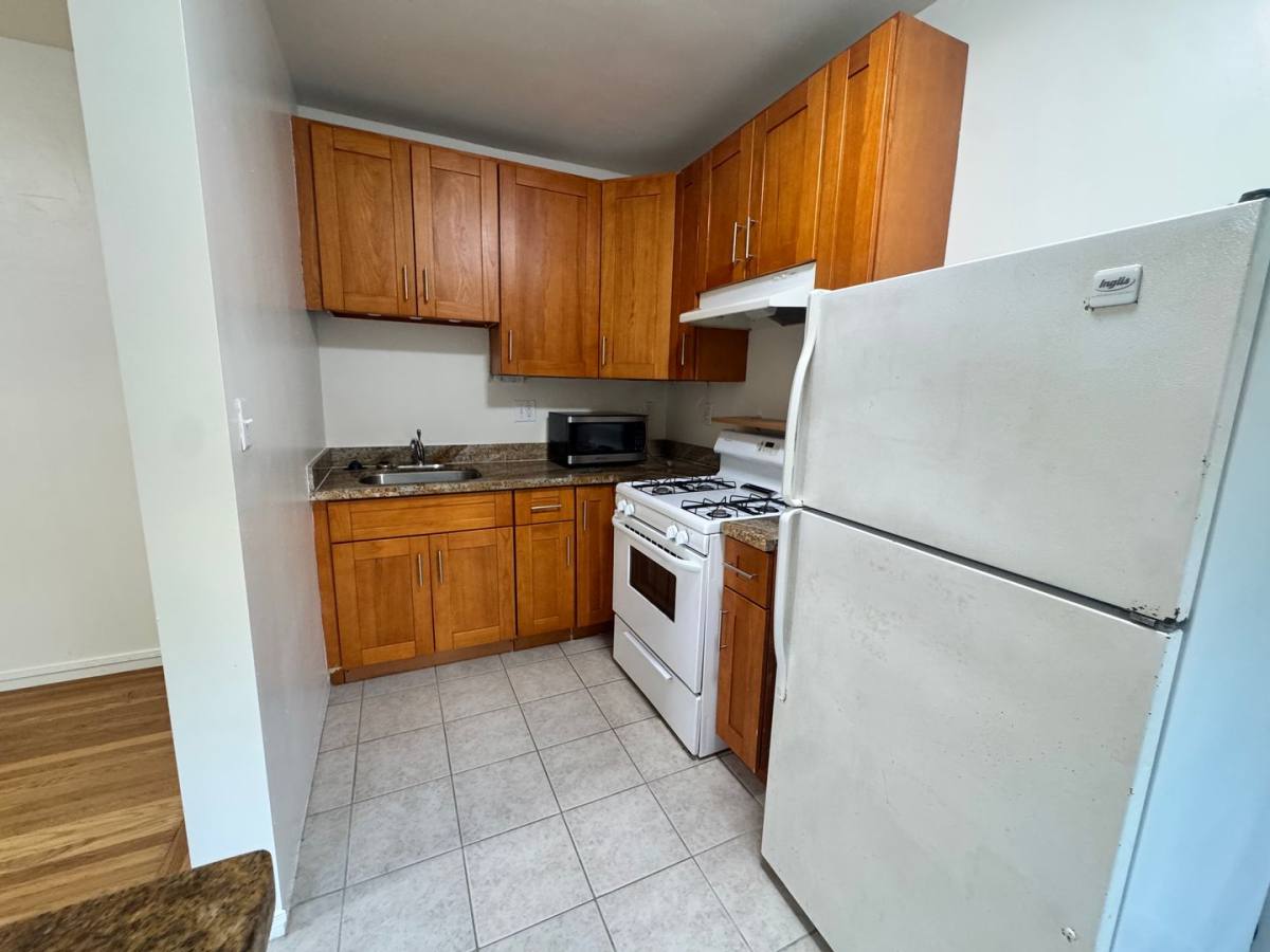 Apartment for rent at 530 Grove St #1, San Francisco, CA 94102