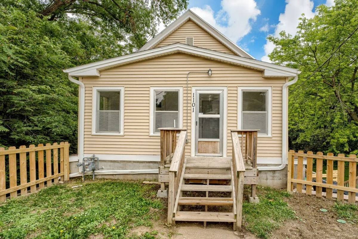 Apartment for rent at 1101 Bancroft St, Omaha, NE 68108