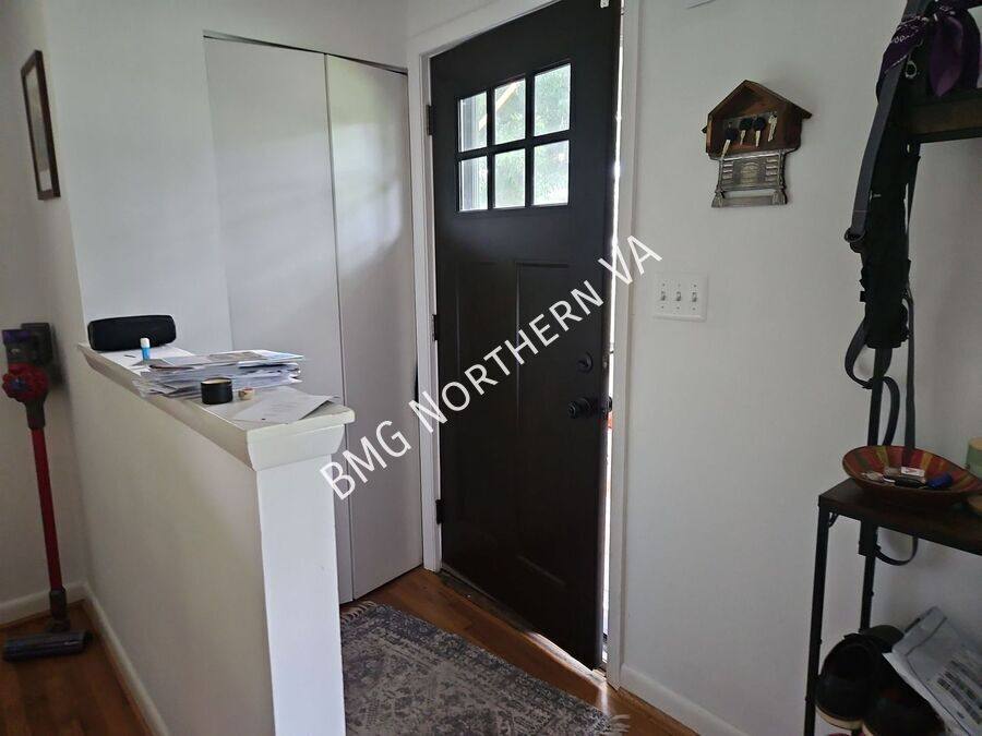 House for rent at 10246 Dale Dr, Fairfax, VA 22030