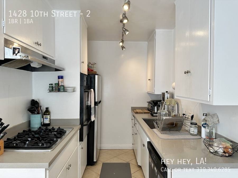 Apartment for rent at 1428 10th St #2, Santa Monica, CA 90405