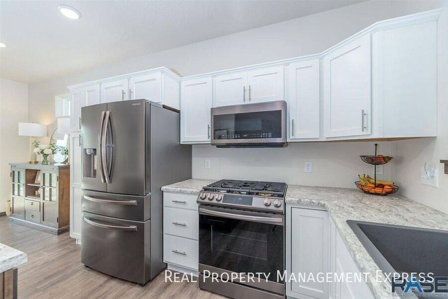 House for rent at 5316 S Eastwind Ave, Sioux Falls, SD 57108