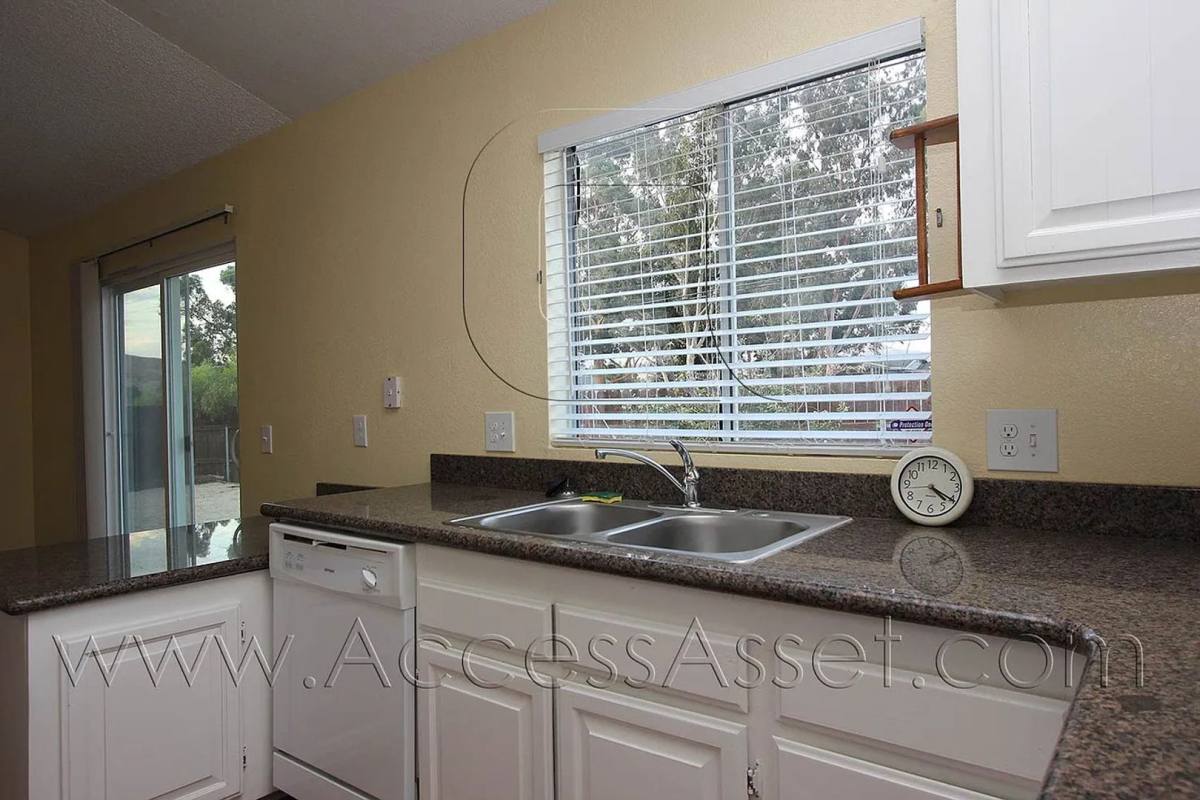 House for rent at 16364 Stevens Ave, Lake Elsinore, CA 92530