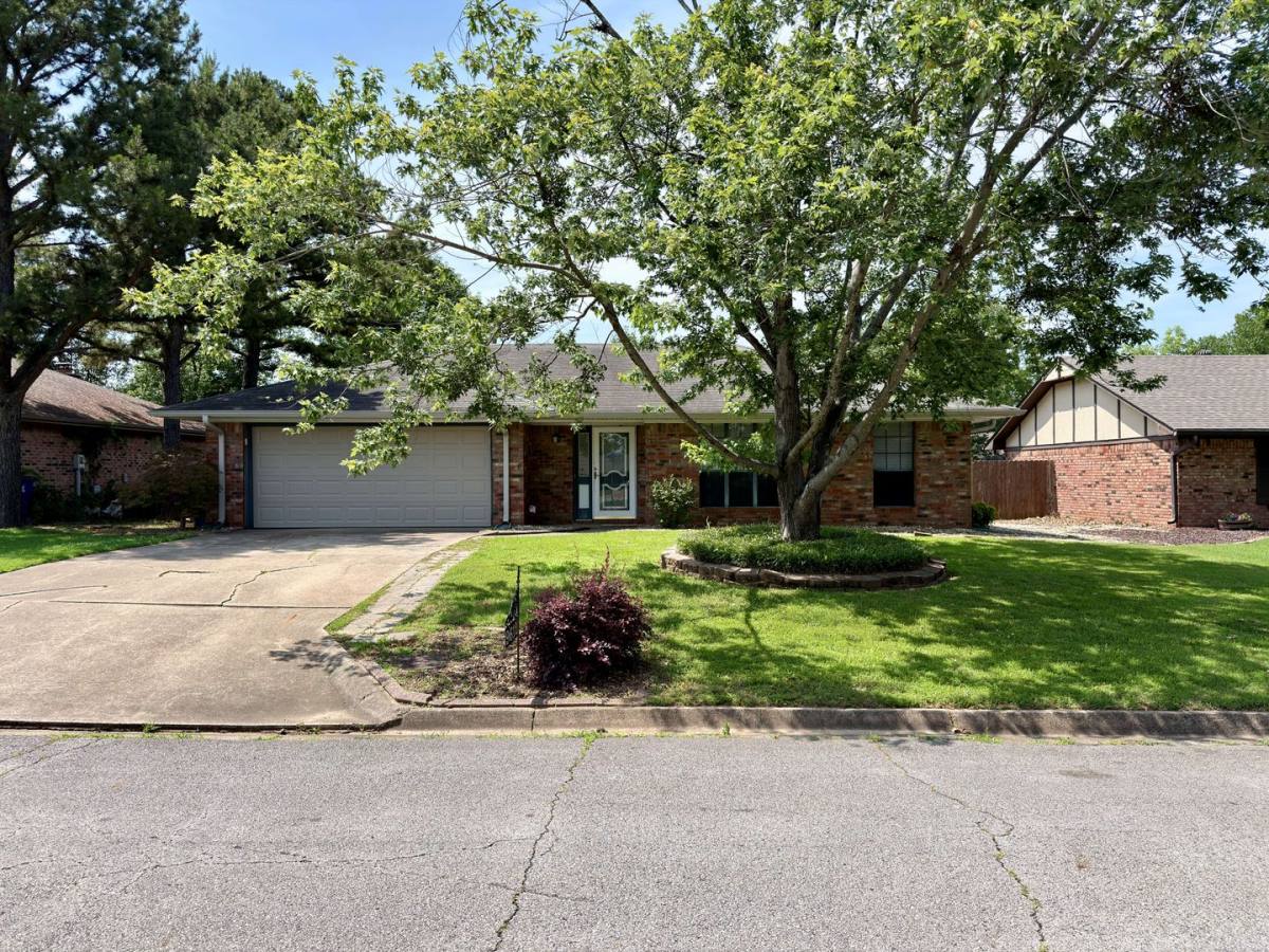 House for rent at 9612 Apple Gate Dr, Fort Smith, AR 72903