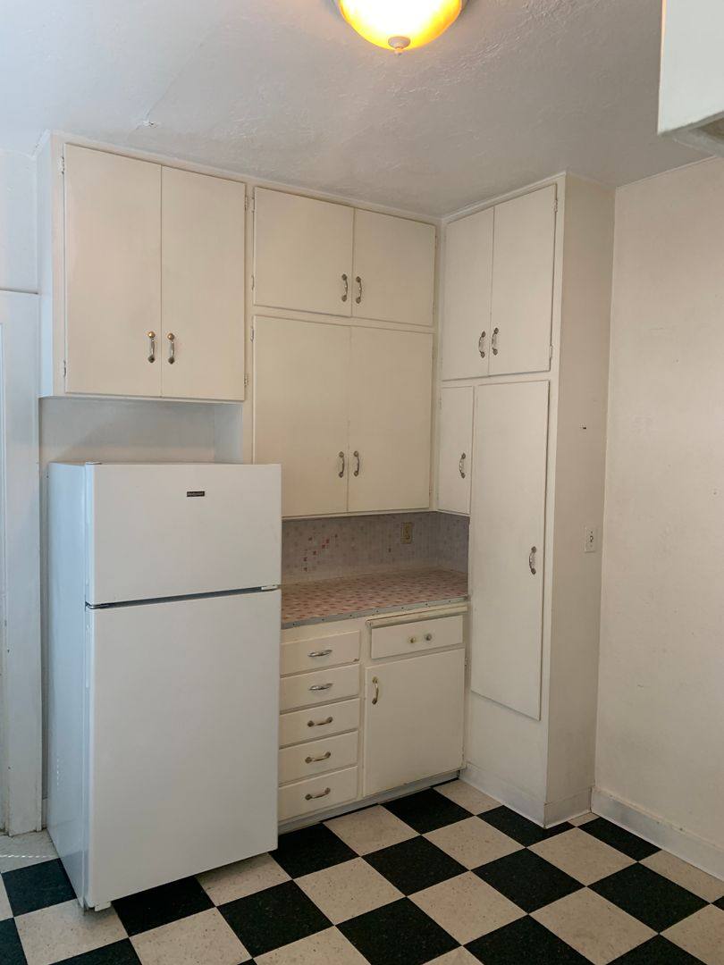 Apartment for rent at 180 E 8th Ave, Chico, CA 95928