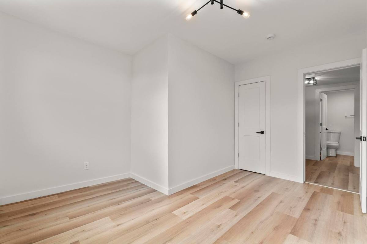 Apartment for rent at 411-431 N Main St Rd #8, Bristol, CT 06010