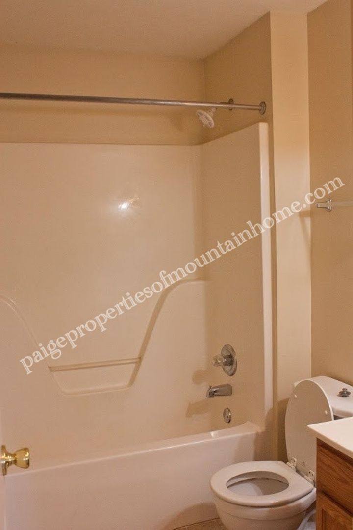 Apartment for rent at 32 N Star Circle, Mountain Home, AR 72653
