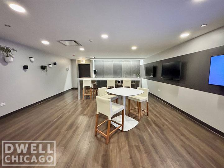 Apartment for rent at 4334 N Hazel St, Chicago, IL 60613