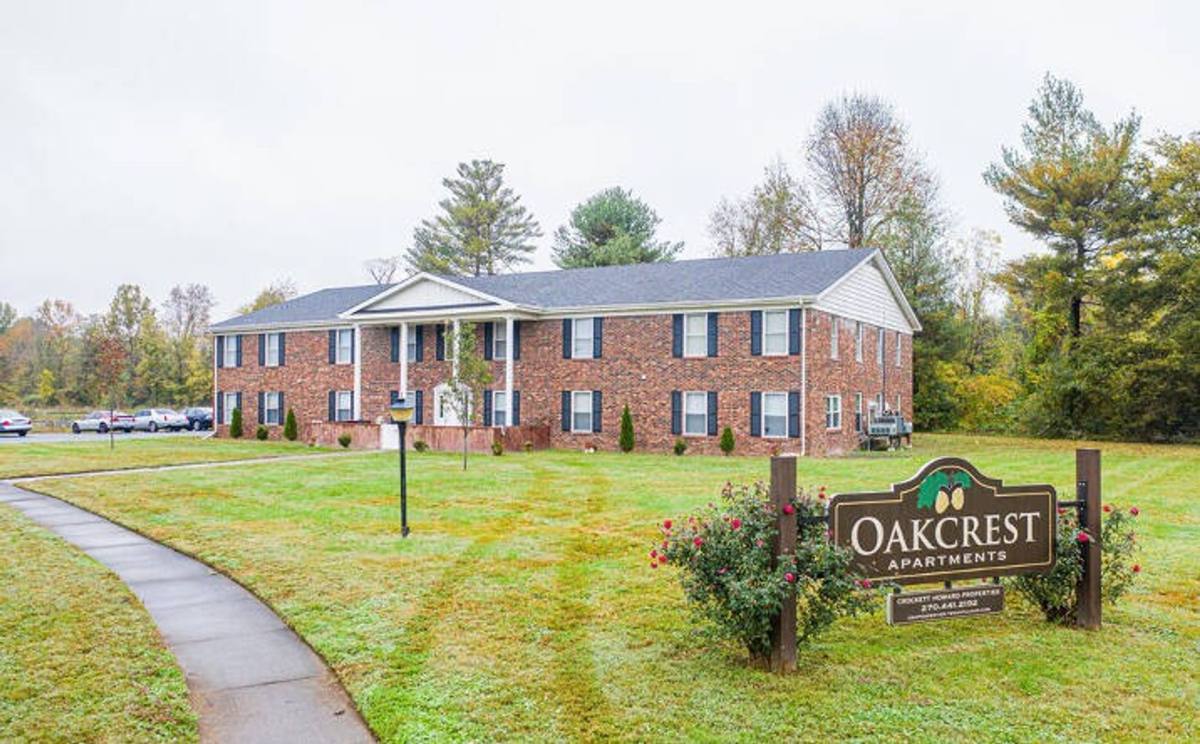 Apartment for rent at 640-702 Oakcrest Dr, Paducah, KY 42001