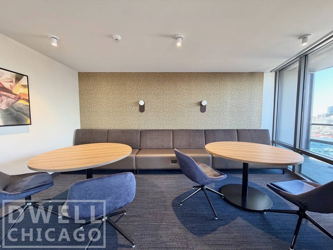 Apartment for rent at 520 N Kingsbury St, Chicago, IL 60654