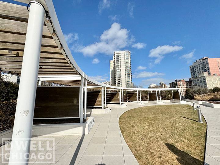 Apartment for rent at 1201 N Lasalle Dr, Chicago, IL 60610