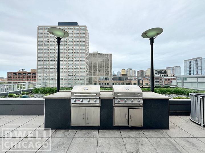 Apartment for rent at 2138 S Indiana Ave, Chicago, IL 60616