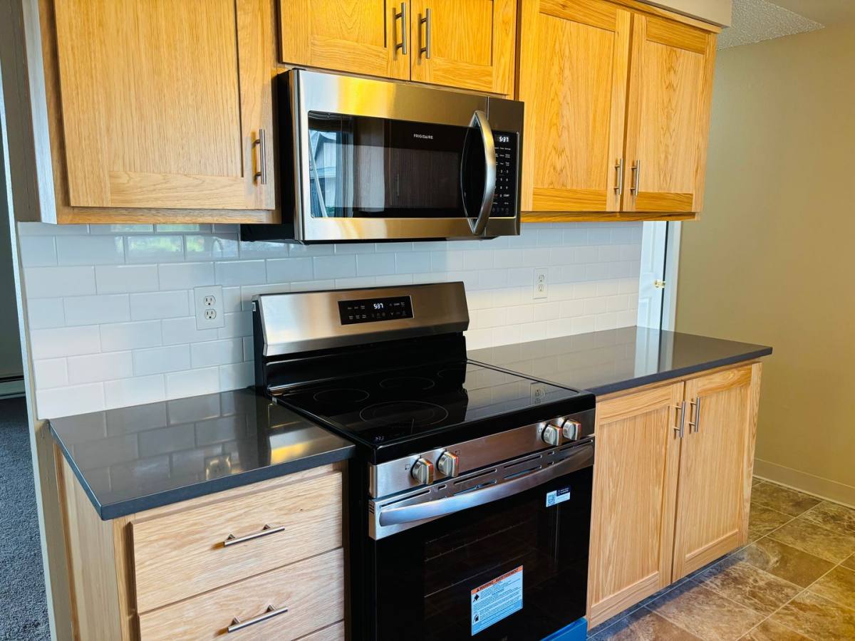 Apartment for rent at 318 W 30th St, Vancouver, WA 98660