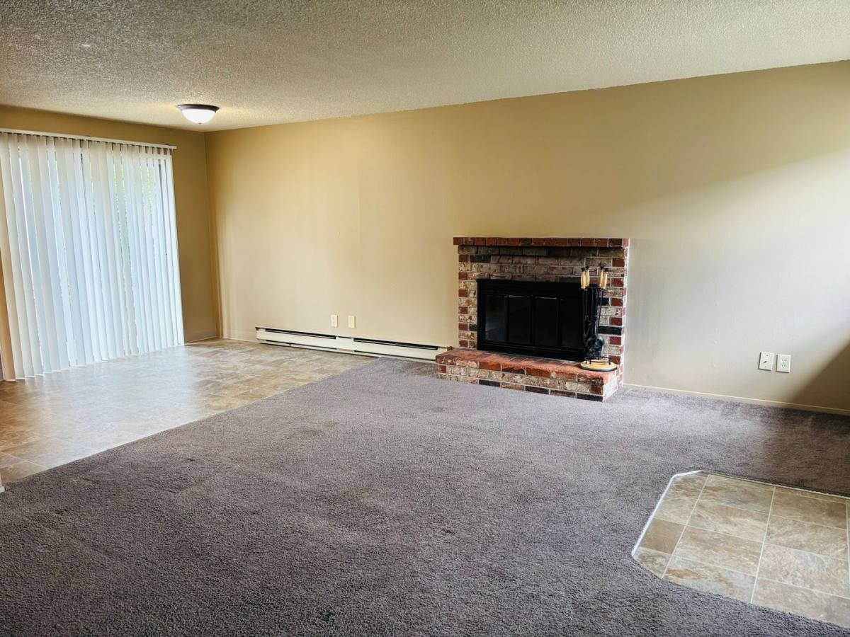 Apartment for rent at 318 W 30th St, Vancouver, WA 98660