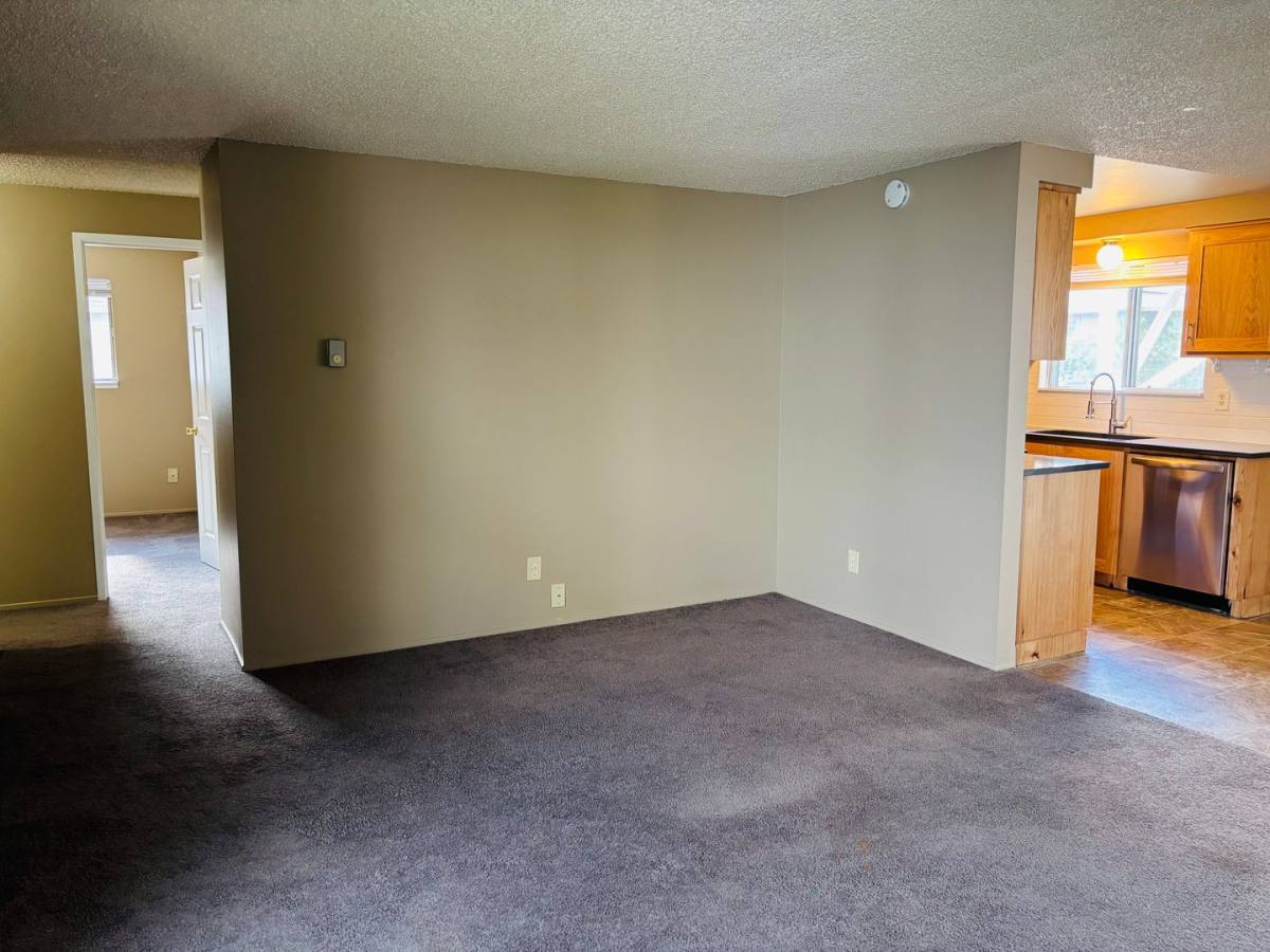 Apartment for rent at 318 W 30th St, Vancouver, WA 98660