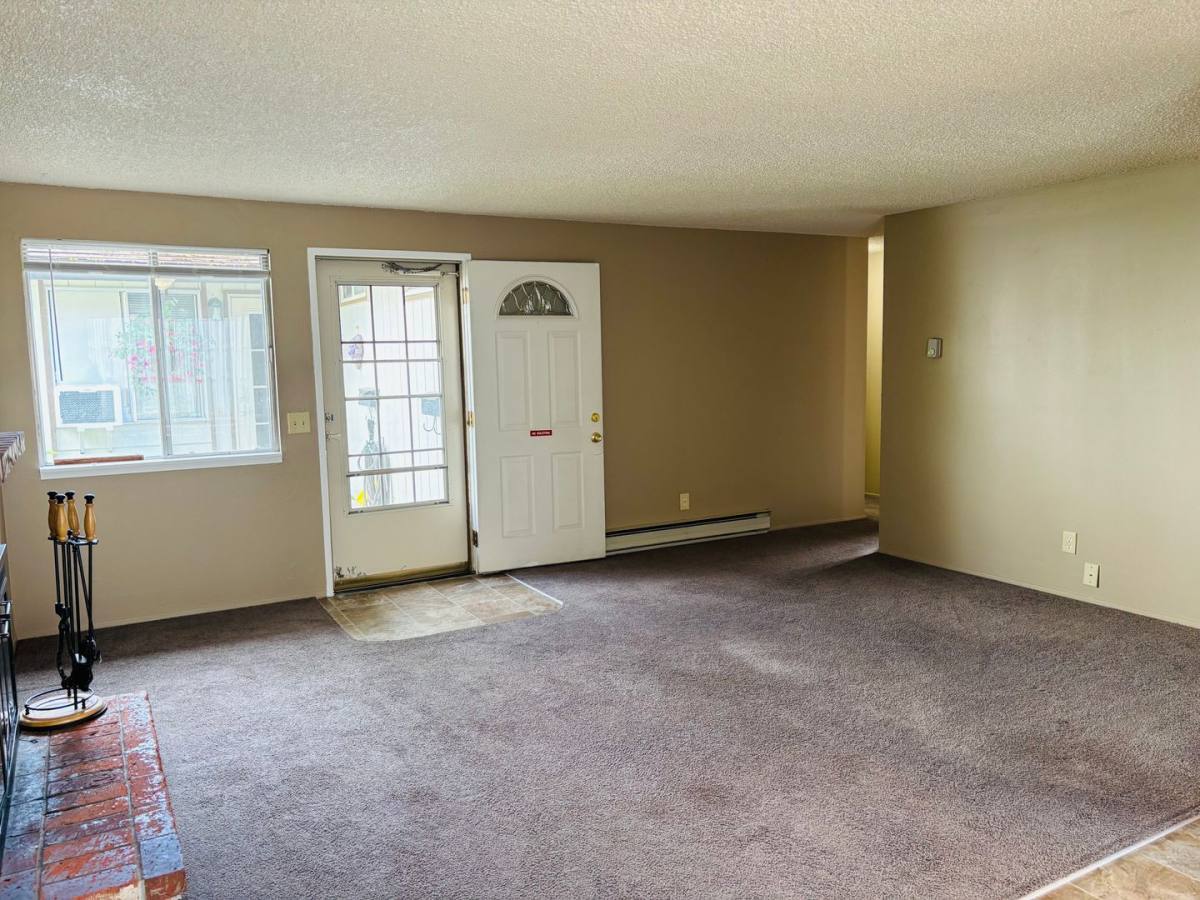 Apartment for rent at 318 W 30th St, Vancouver, WA 98660