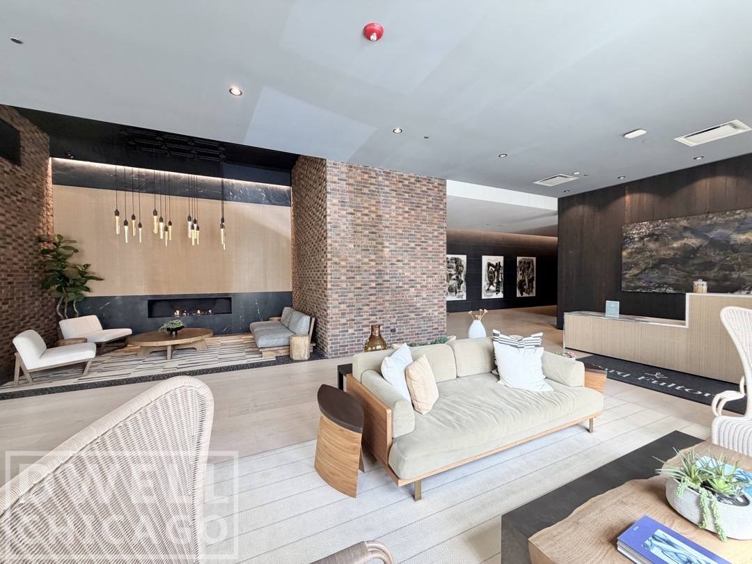 Apartment for rent at 1400 W Randolph St, Chicago, IL 60607
