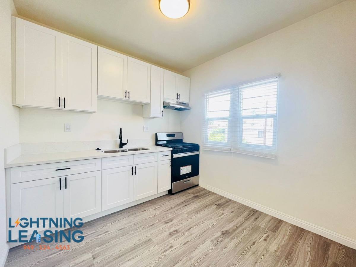 Apartment for rent at 1056 S Normandie Ave #310, Los Angeles, CA 90006