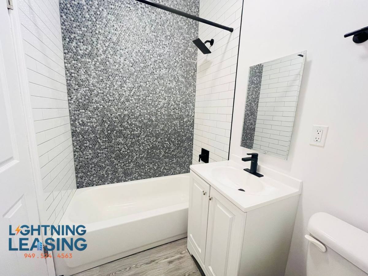 Apartment for rent at 1056 S Normandie Ave #310, Los Angeles, CA 90006