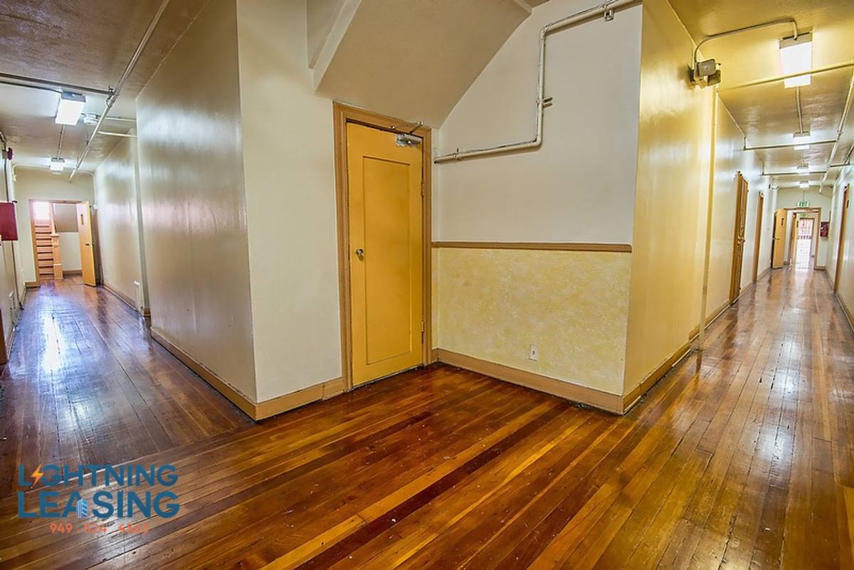 Apartment for rent at 1056 S Normandie Ave #310, Los Angeles, CA 90006