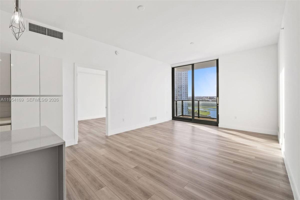 Apartment for rent at 101 Diplomat Parkway #1003, Hallandale, FL 33009
