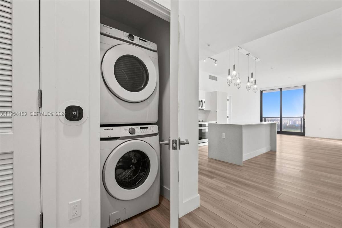 Apartment for rent at 101 Diplomat Parkway #1003, Hallandale, FL 33009