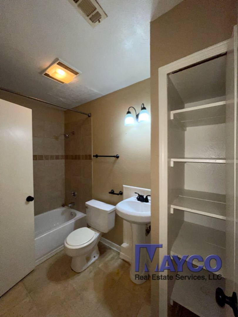 Townhouse for rent at 5705 E Texas St, Bossier City, LA 71111