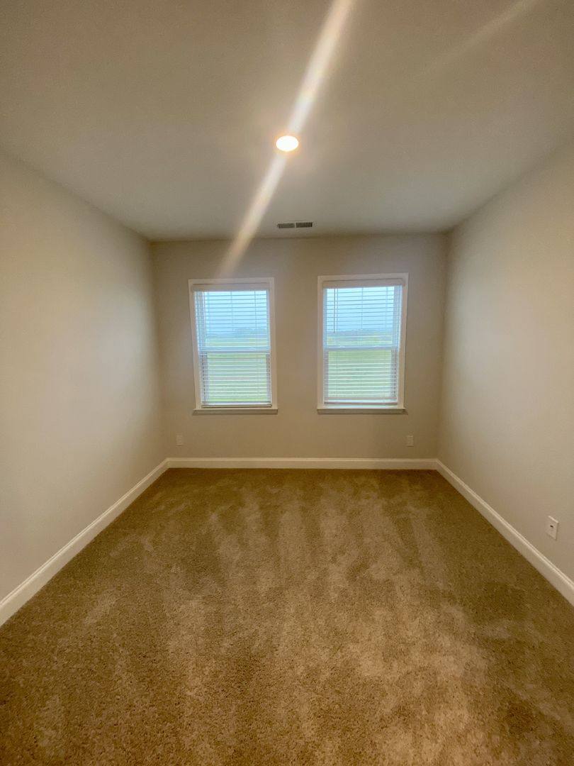 Townhouse for rent at 5765 Crevice Dr, Charlotte, NC 28215