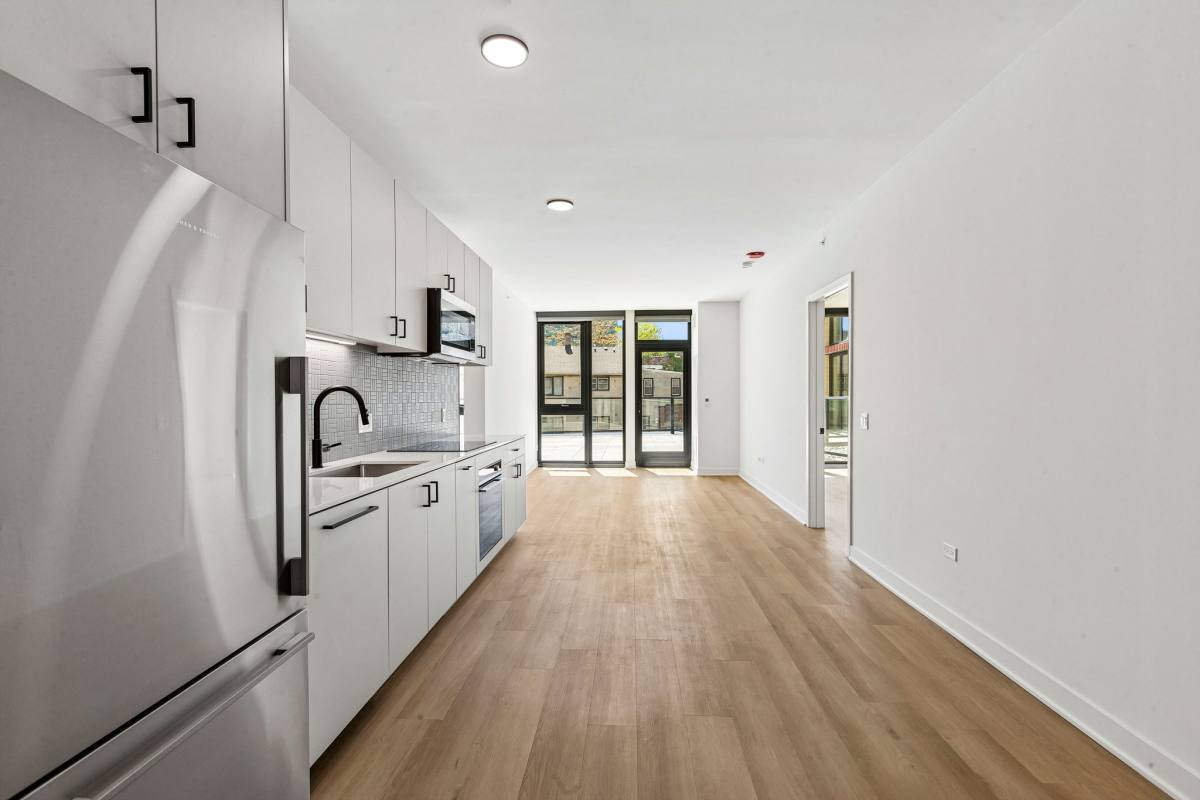 Apartment for rent at 1100 W Grand Ave, Chicago, IL 60642