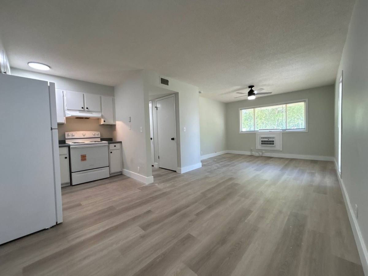 Apartment for rent at 1010 N 16th St, Clarinda, IA 51632