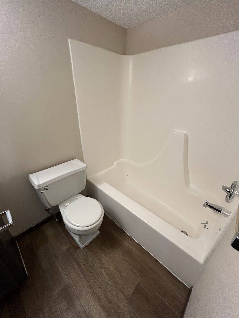 Apartment for rent at 1940 Dudley St, Lincoln, NE 68503