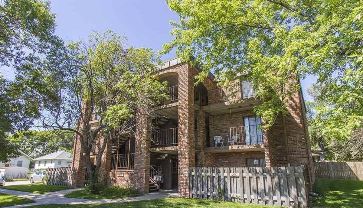 Apartment for rent at 1940 Dudley St, Lincoln, NE 68503