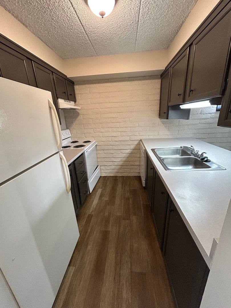Apartment for rent at 1940 Dudley St, Lincoln, NE 68503