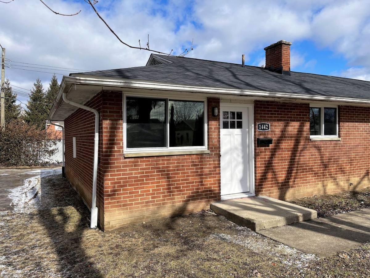 Apartment for rent at 1442-1454 E N Broadway St, Columbus, OH 43224