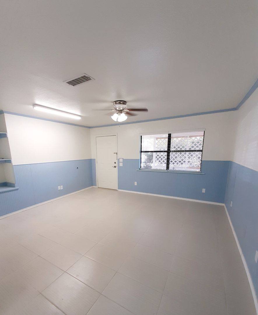House for rent at 816 Denton Dr, Euless, TX 76039