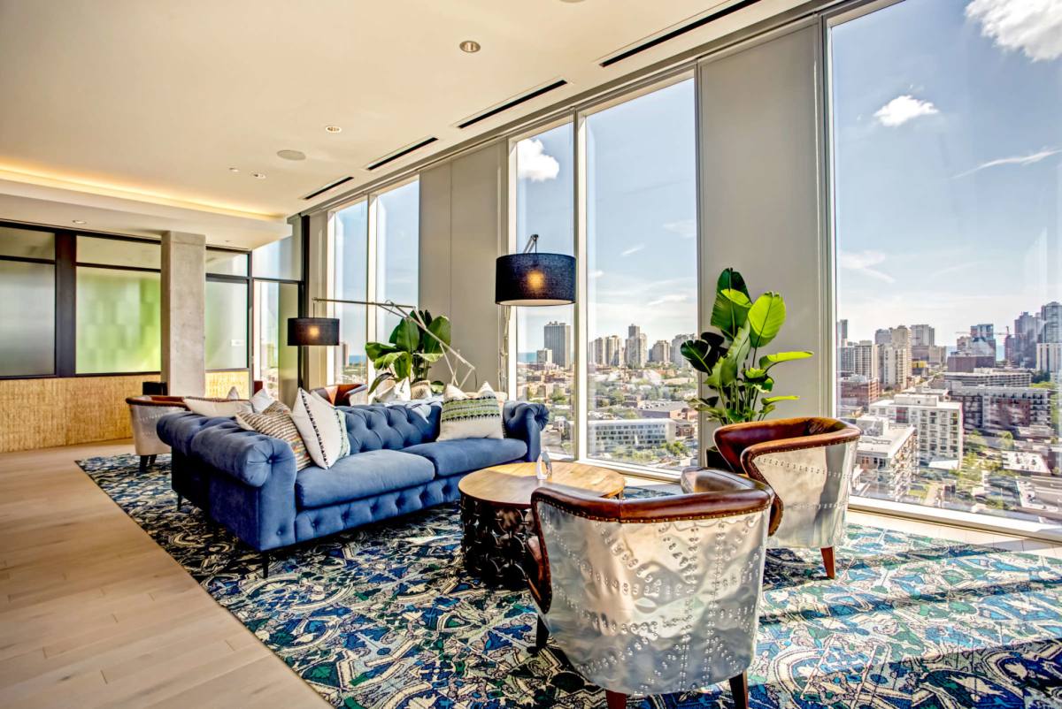 Apartment for rent at 625 W Division St, Chicago, IL 60610