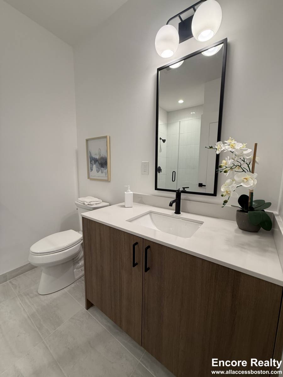 199 Gardner, West Roxbury, MA 02132 - Apartment for Rent