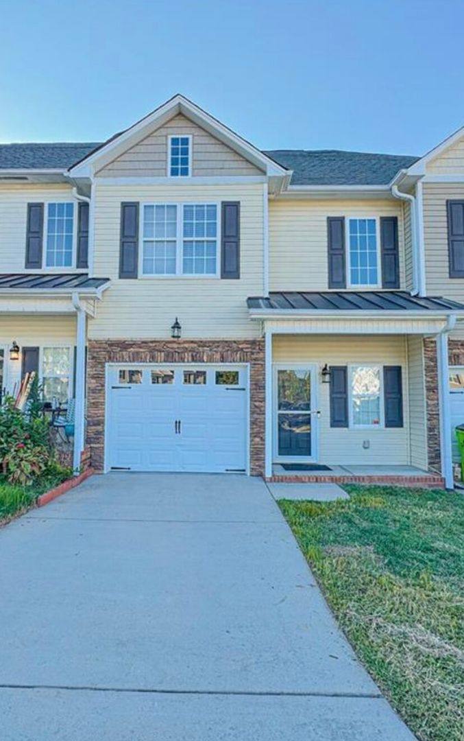 Townhouse for rent at 402 Beaumont Circle, Winston Salem, NC 27102