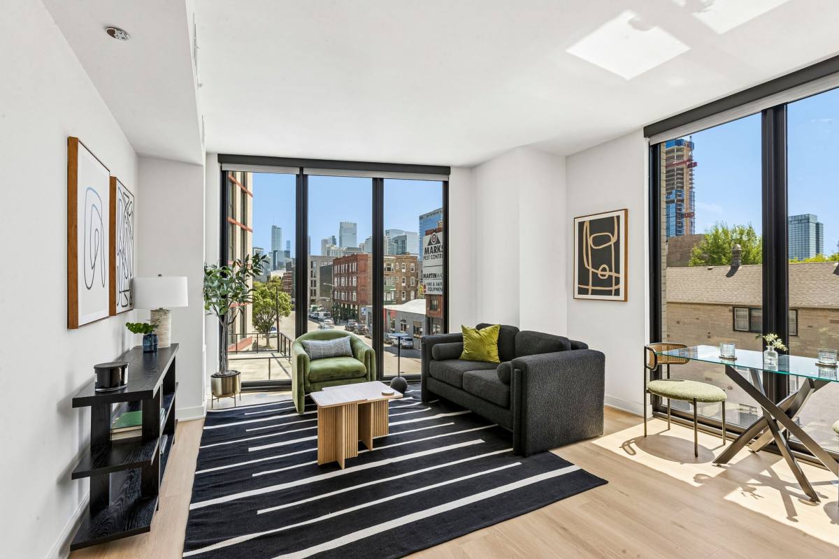 Apartment for rent at 1100-15 W Grand Ave, Chicago, IL 60642
