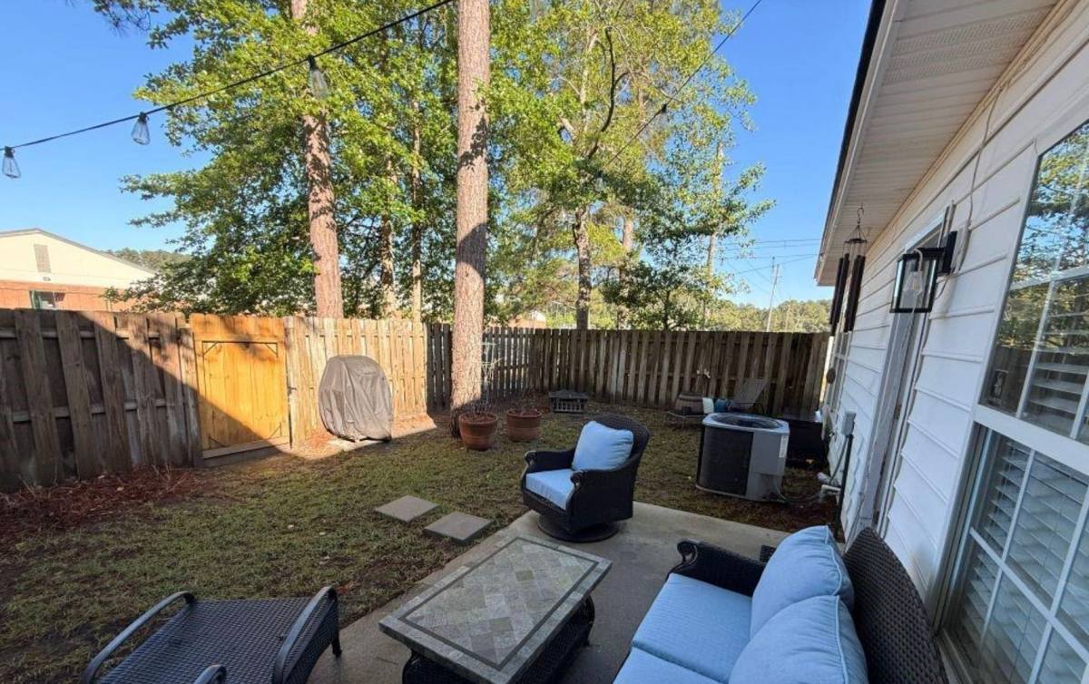 House for rent at 23 Crossing Dr, Richmond Hill, GA 31324