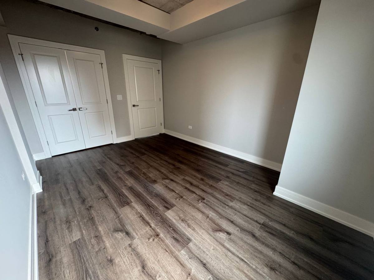 Apartment for rent at 952 W Carmen Ave, Chicago, IL 60640