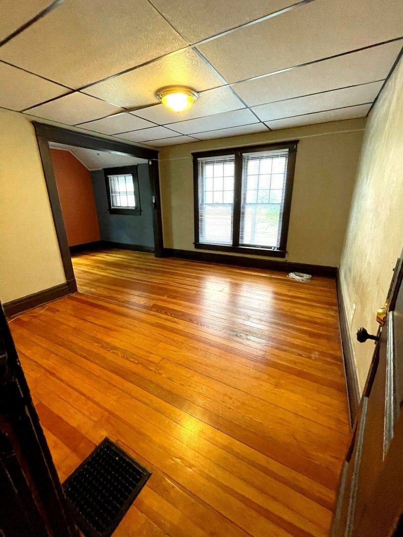 Apartment for rent at 1011 Vaughn St, Ann Arbor, MI 48104