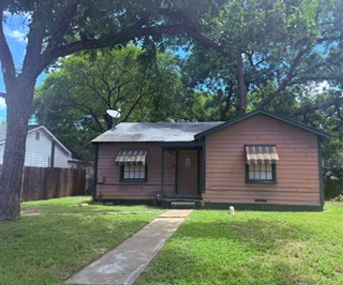 House for rent at 3117 N 26th St, Waco, TX 76708