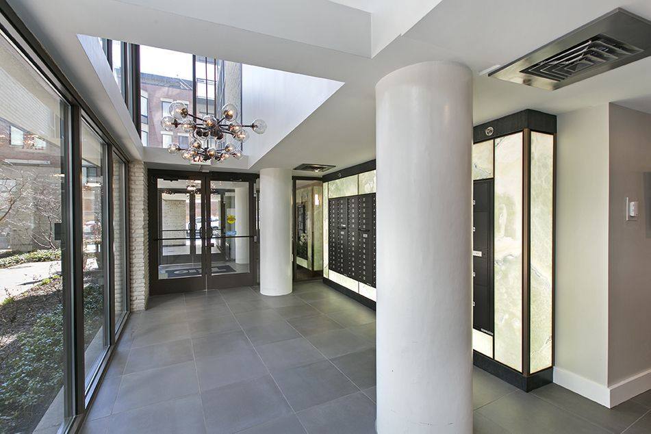Apartment for rent at 670 W Wayman St, Chicago, IL 60661